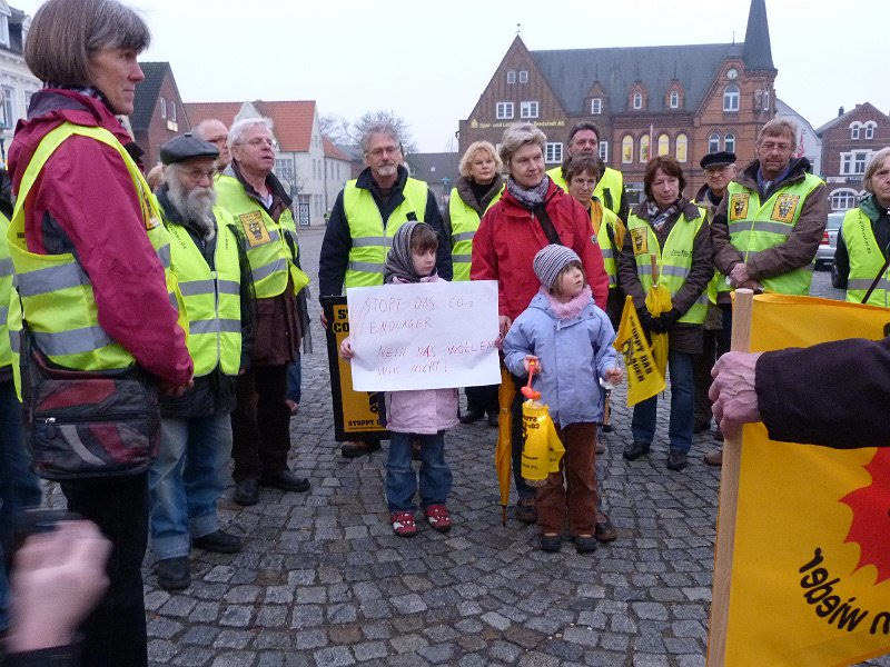 14.Maerz 2011   0003.JPG - Montagsdemo in Bredstedt 14. März 2011
